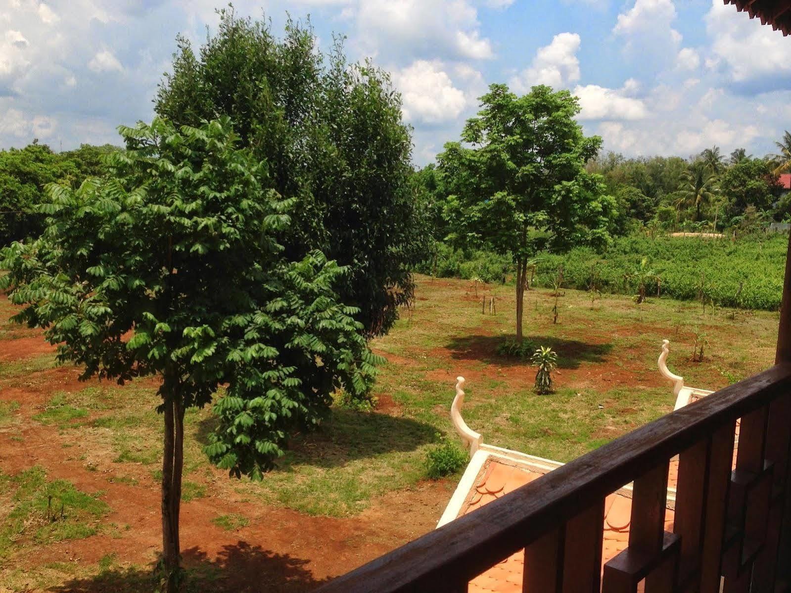 Green Plateau Lodge Banlung Exterior foto